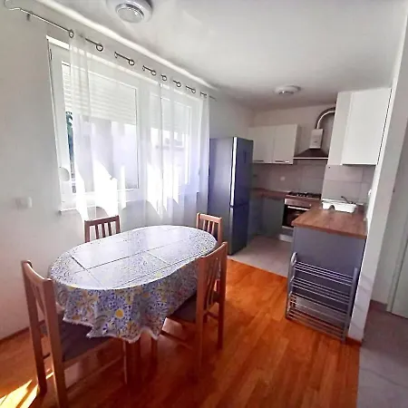 Apartment Nikola Tesla Zadar